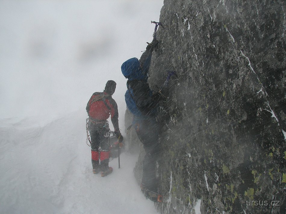 tatry 036.jpg - O chvíli později už zkouší tzv. drytooling ;-)
